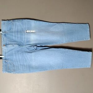 Terra & Sky High Rise Straight Leg Light Wash Jeans Size 26W Petite NWT